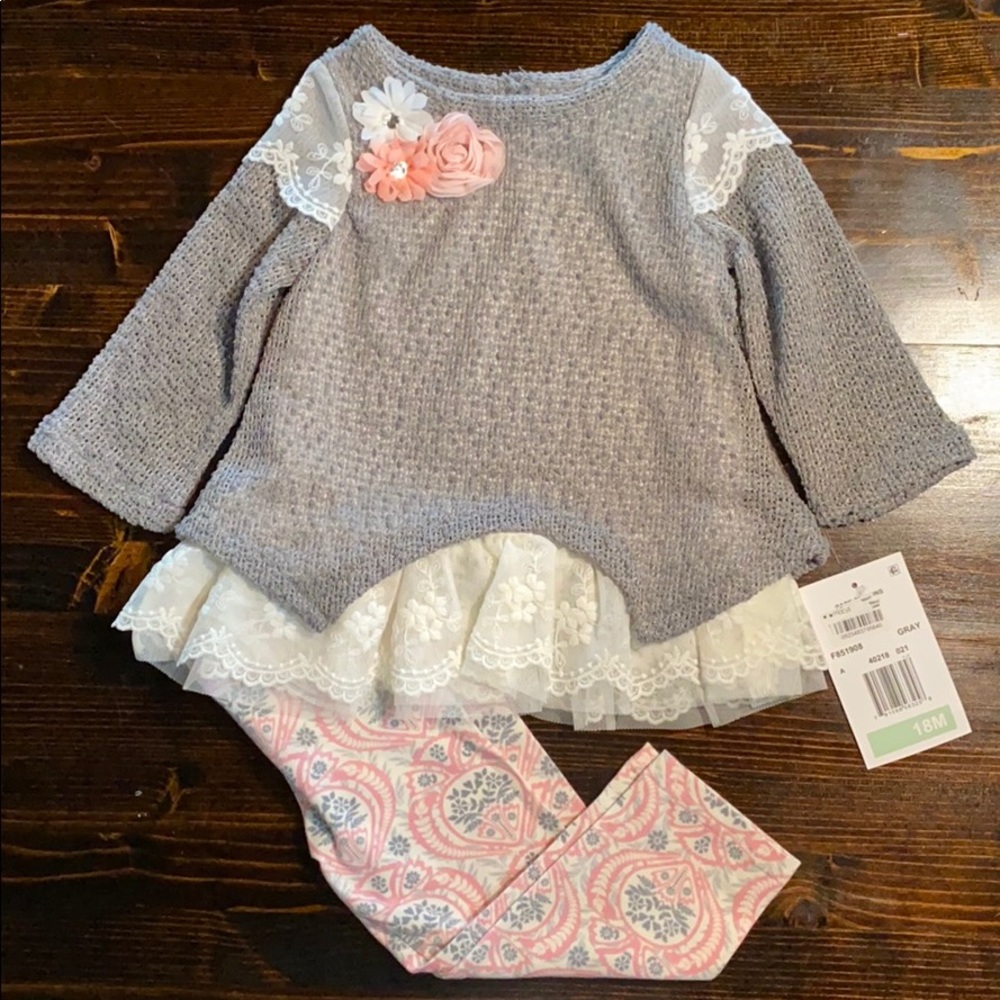NWT Unique Rare Editions 2 piece set
